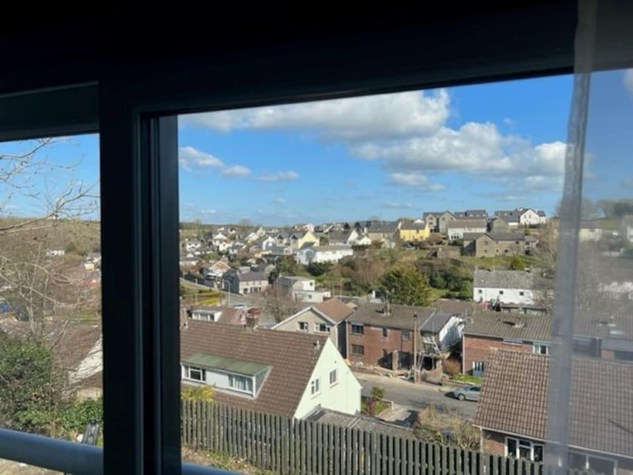 Orchard Lodge -Coastal Retreat, New Build, Village Views, Private Garden And Terrace Saint Brides Major Eksteriør billede